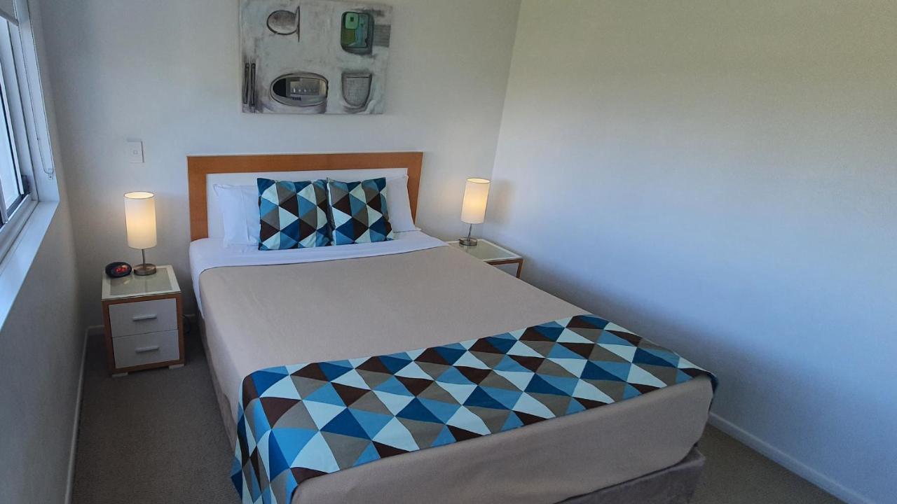 Koola Beach Apartments Bargara Esterno foto