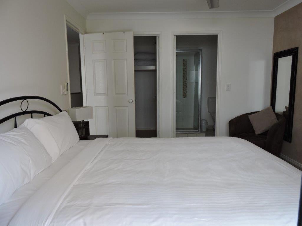 Koola Beach Apartments Bargara Esterno foto