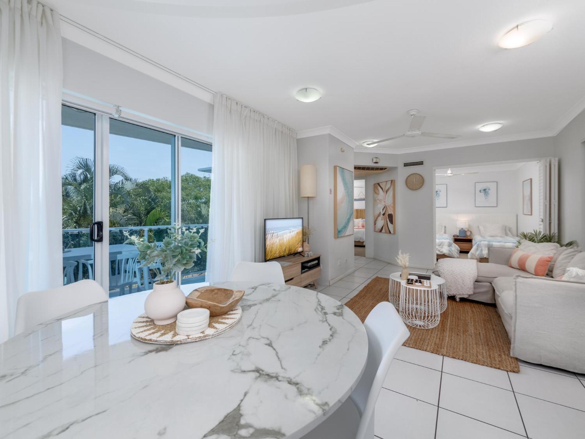 Koola Beach Apartments Bargara Esterno foto