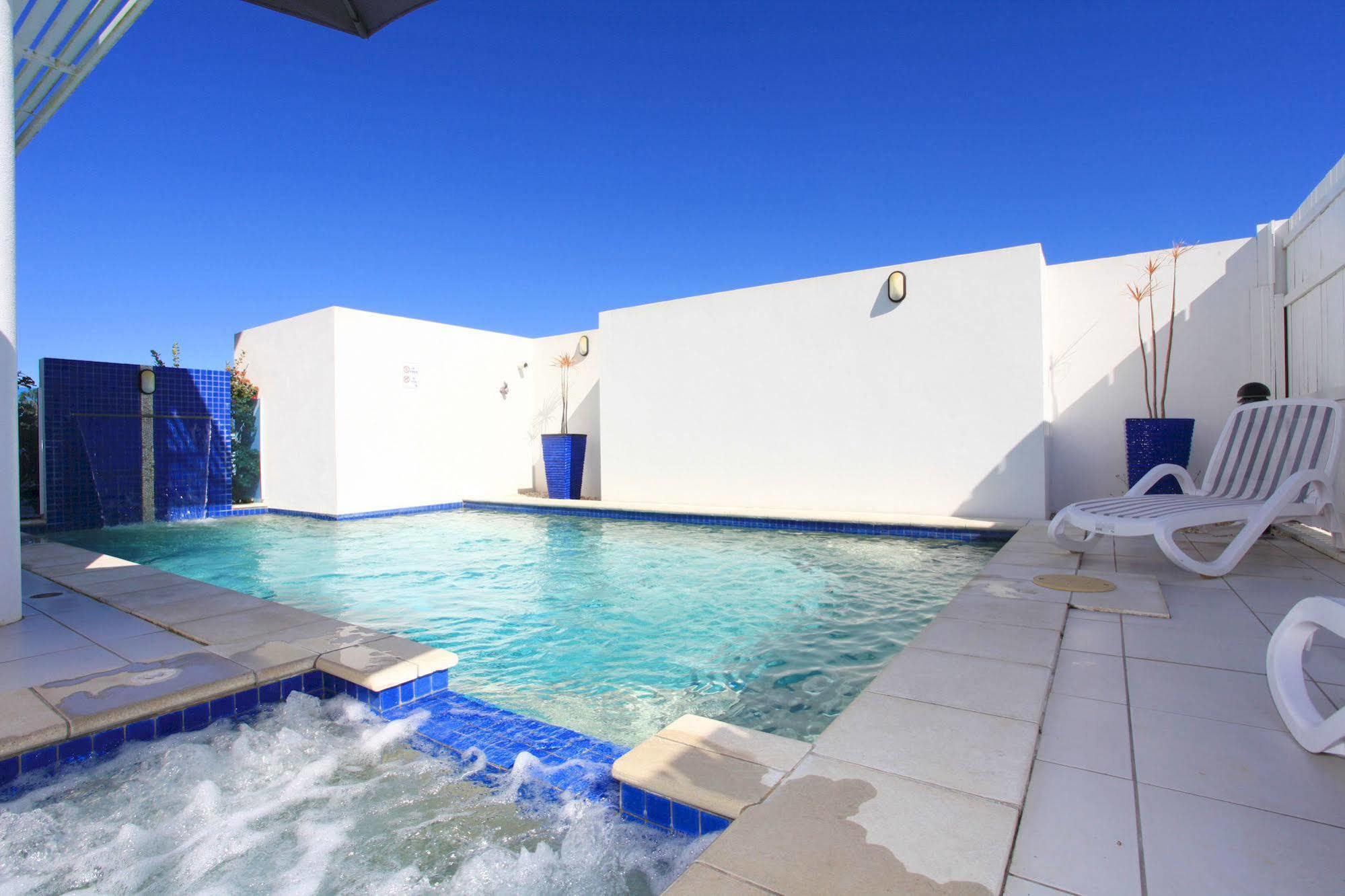 Koola Beach Apartments Bargara Esterno foto