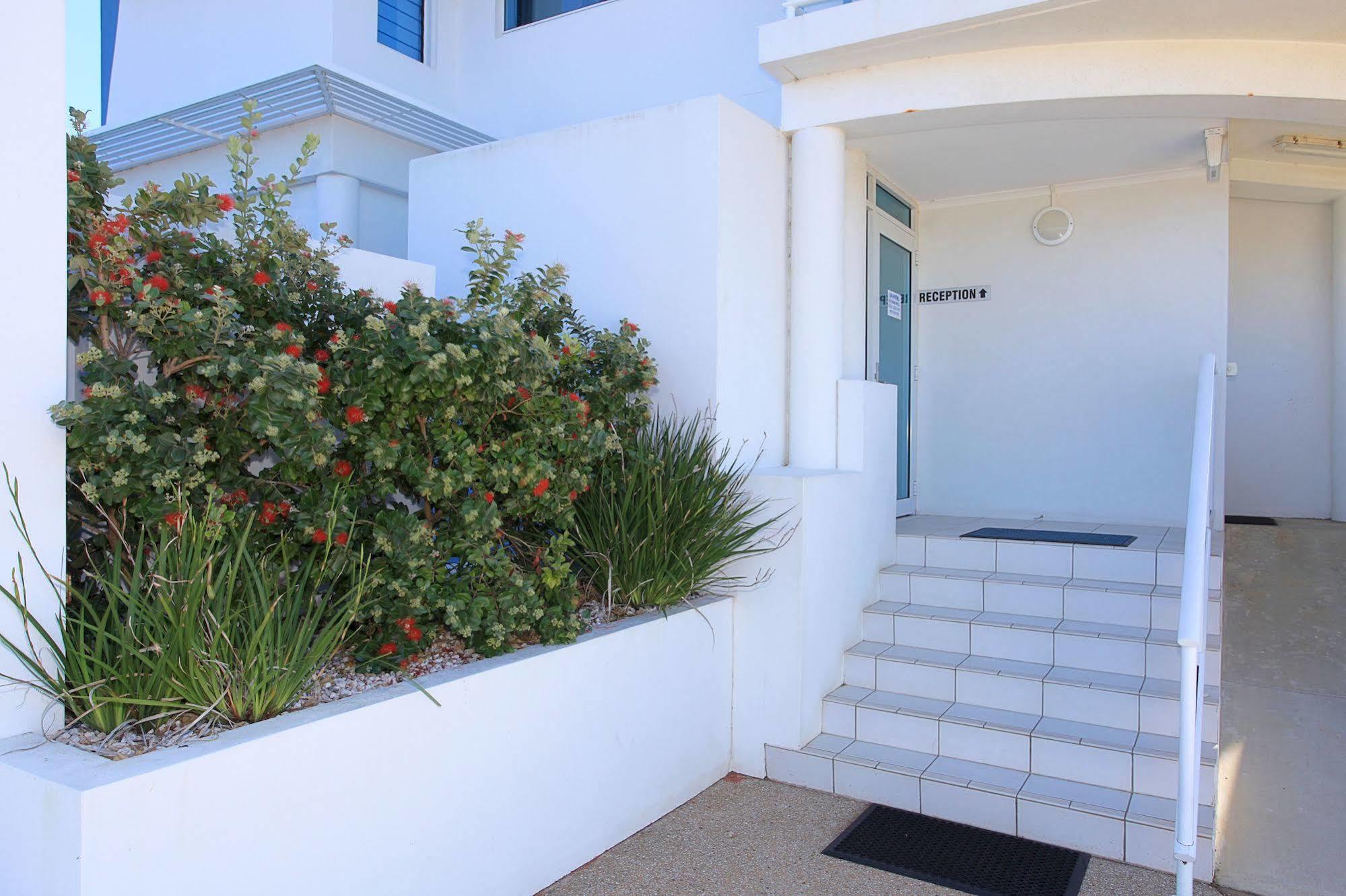 Koola Beach Apartments Bargara Esterno foto