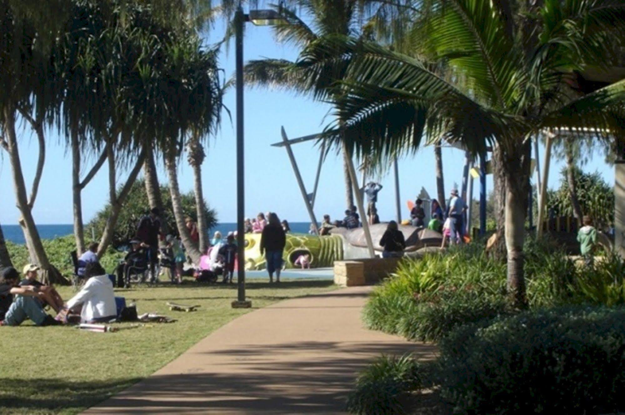 Koola Beach Apartments Bargara Esterno foto